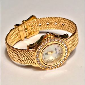 VICTORIA WIECK BEVERLY HILL GOLD WATCH